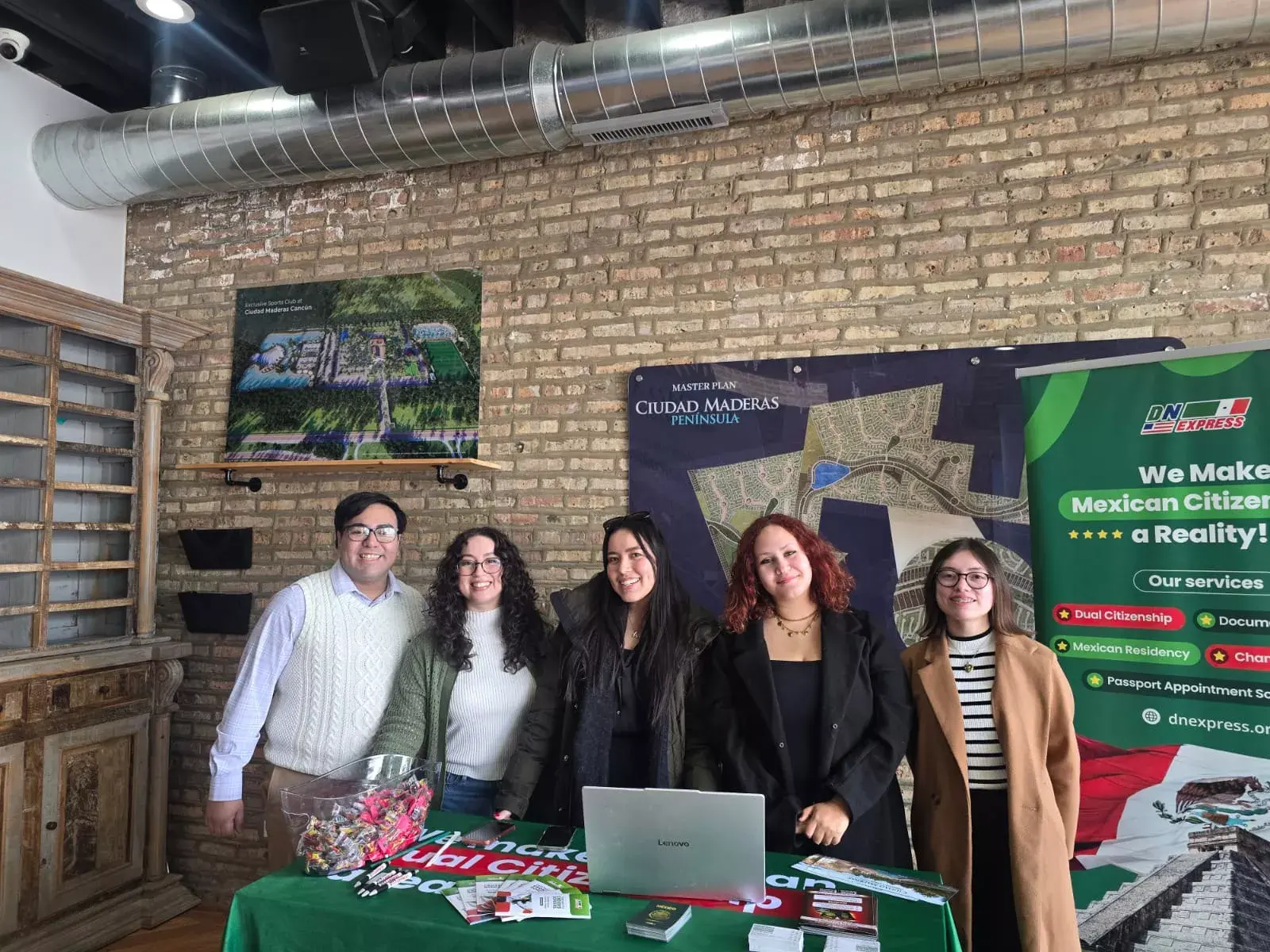 The DNExpress team that will welcome you in Las Cruces